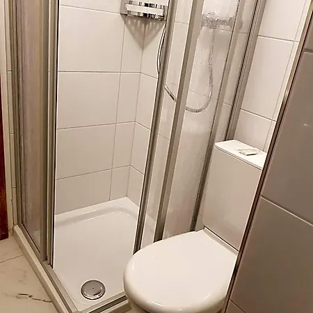 Szálloda Elite Self-check-in 2*