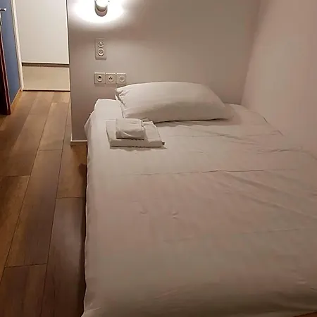 Elite Self-check-in Szálloda 2*